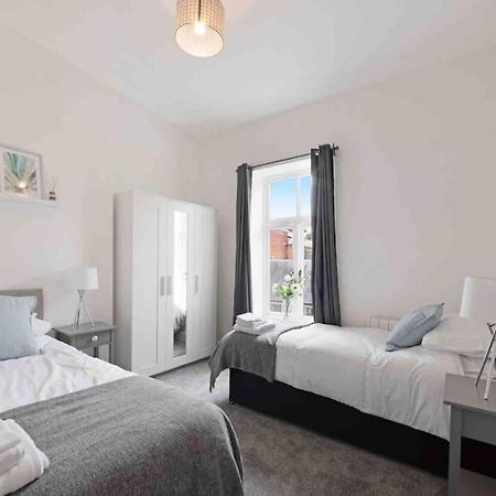 Town Center Apartment In Bishops Stortford Birchanger Buitenkant foto