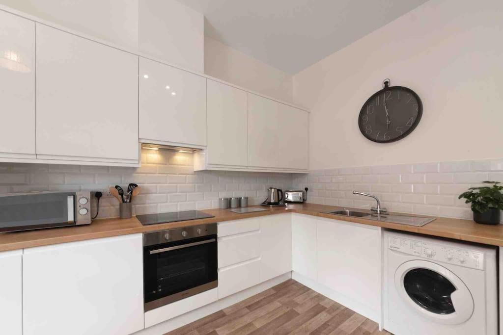 Town Center Apartment In Bishops Stortford Birchanger Buitenkant foto